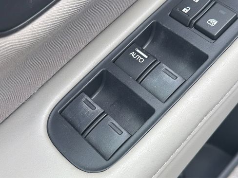 Used 2018 Honda HR-V LX image 32