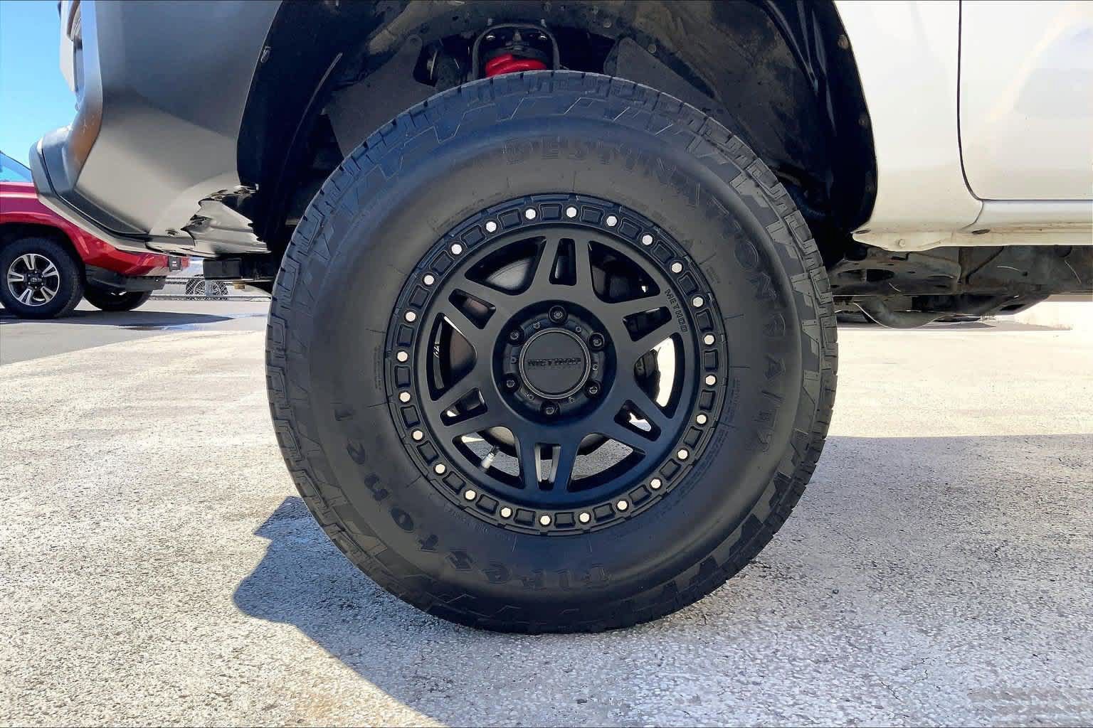 Used 2022 Toyota Tacoma SR RWD image 8
