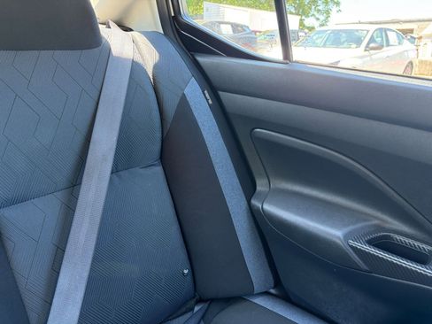 Used 2025 Nissan Versa SV FWD image 35