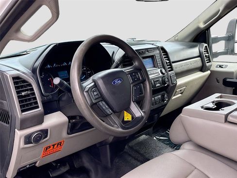 Used 2020 Ford F350 XL w/ Power Equipment Group image 9