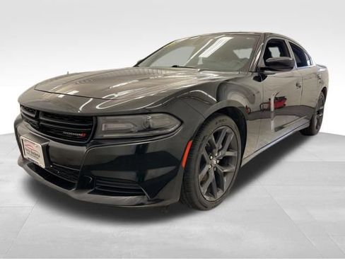 Used 2021 Dodge Charger SXT w/ Blacktop Package image 2