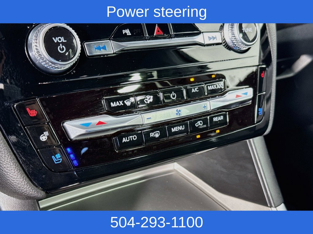 Used 2024 Ford Explorer Limited w/ Limited Technology Package RWD image 18