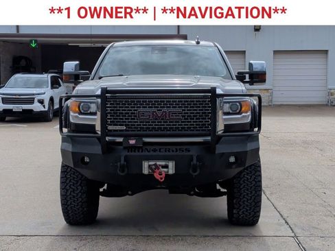 Used 2016 GMC Sierra 2500 Denali w/ Duramax Plus Package image 2