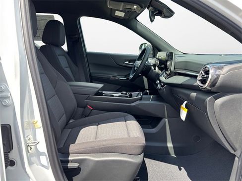 New 2026 Chevrolet Equinox LT image 15