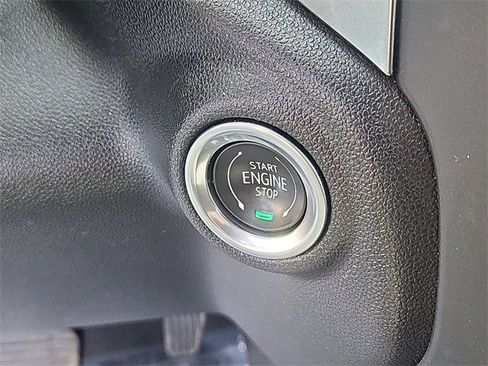 Used 2021 Chevrolet Silverado 1500 LT image 22