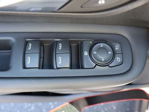 Used 2023 GMC Terrain SLE w/ Driver Convenience Package FWD image 26