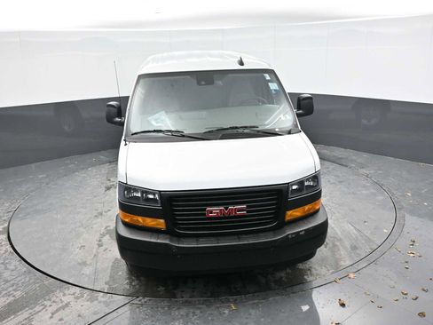 New 2025 GMC Savana 2500 w/ Driver Convenience Package image 30