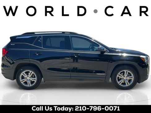 Used 2019 GMC Terrain SLE w/ Driver Convenience Package FWD image 2