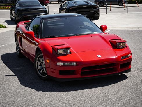 Used 1994 Acura NSX RWD image 2