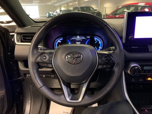 Used 2023 Toyota RAV4 SE w/ Convenience Package AWD/4WD image 29