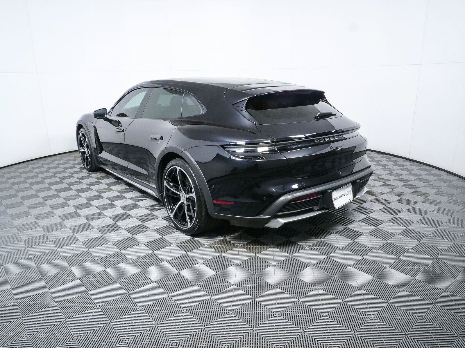Certified 2025 Porsche Taycan 4 Cross Turismo AWD/4WD image 3