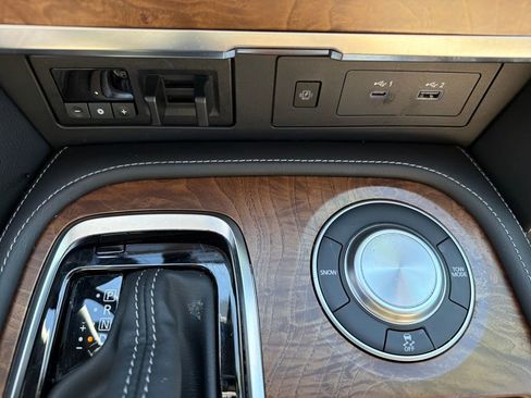 Used 2024 Nissan Armada SL w/ Cargo Package image 31