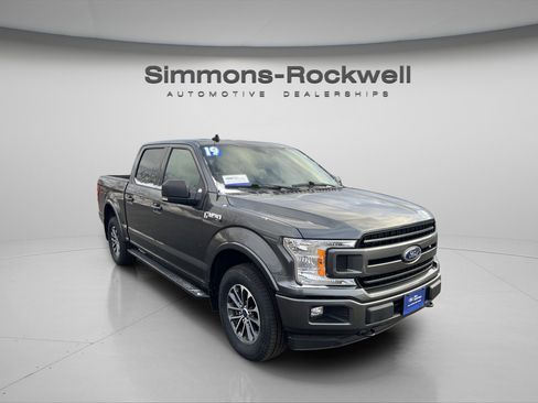 Used 2019 Ford F150 XLT w/ Equipment Group 302A Luxury image 3