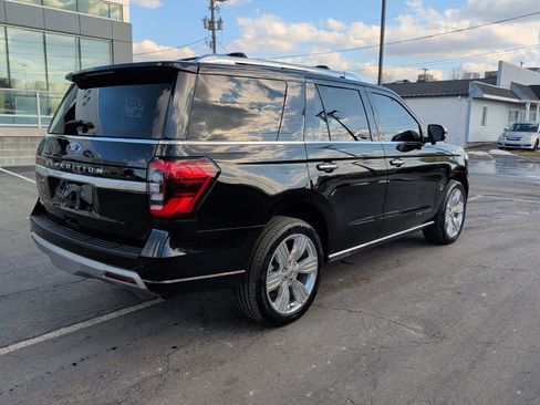 Used 2023 Ford Expedition Platinum AWD/4WD image 3