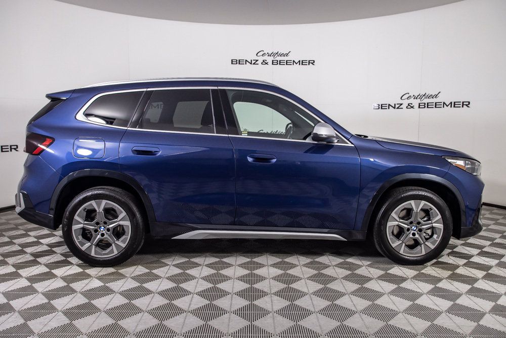Used 2024 BMW X1 xDrive28i w/ Convenience Package AWD/4WD image 3
