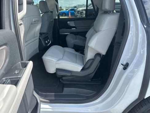 New 2025 Ford Expedition Max Active image 44