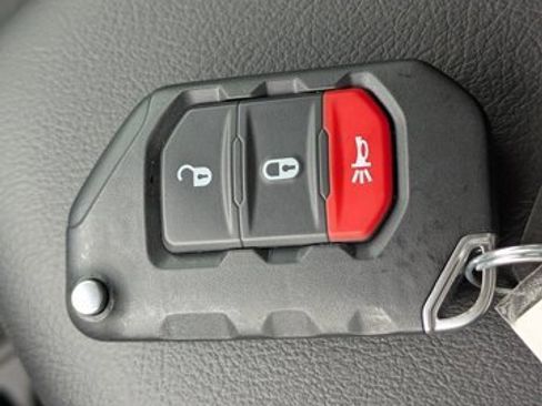 New 2025 Jeep Gladiator Sport image 24