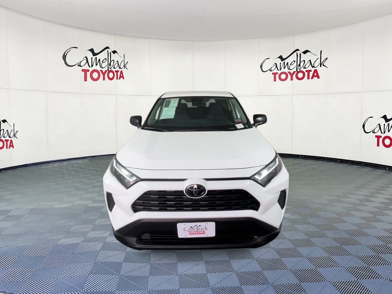 Used 2025 Toyota RAV4 LE AWD/4WD image 5