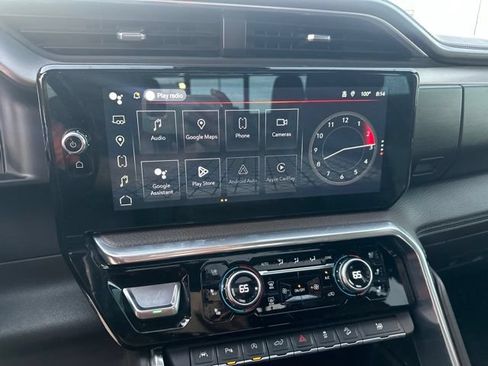 Used 2023 GMC Sierra 1500 Denali w/ Denali Reserve Package AWD/4WD image 8