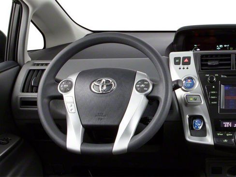 Used 2013 Toyota Prius V Five FWD image 7
