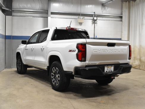 Used 2024 Chevrolet Colorado Z71 AWD/4WD image 23
