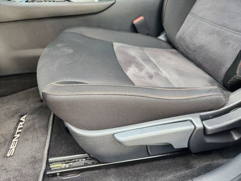 Used 2025 Nissan Sentra SR FWD image 23