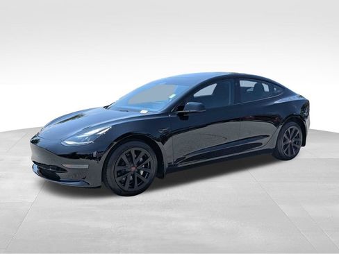 Used 2023 Tesla Model 3 Standard Range RWD image 7
