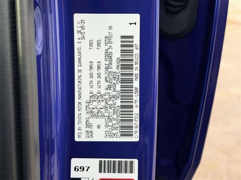 Used 2025 Toyota Tacoma TRD Off-Road image 27