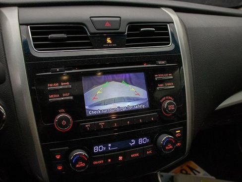 Used 2015 Nissan Altima 2.5 SV w/ Convenience Package image 30