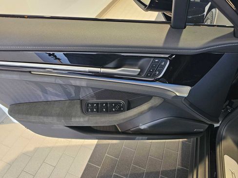 New 2024 Porsche Panamera 4 image 22