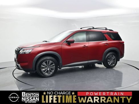 Used 2022 Nissan Pathfinder SV w/ SV Black Package FWD image 1