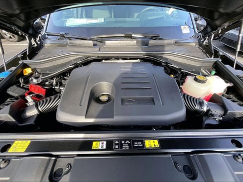 New 2025 Land Rover Range Rover SE image 13