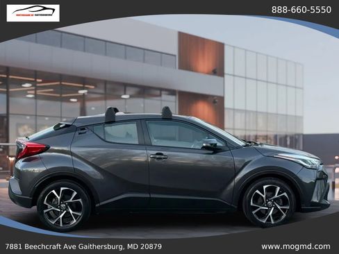 Used 2022 Toyota C-HR XLE FWD image 15