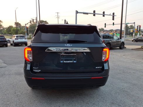 Used 2023 Ford Explorer XLT AWD/4WD image 4