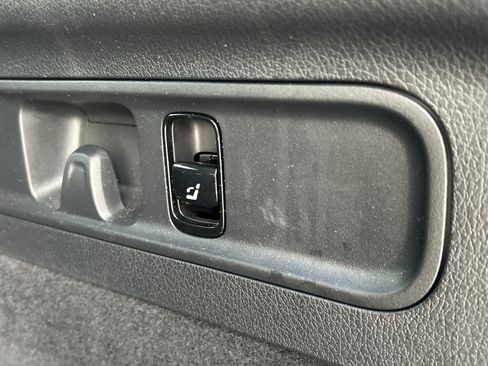 Certified 2025 Mercedes-Benz GLC 300 image 12
