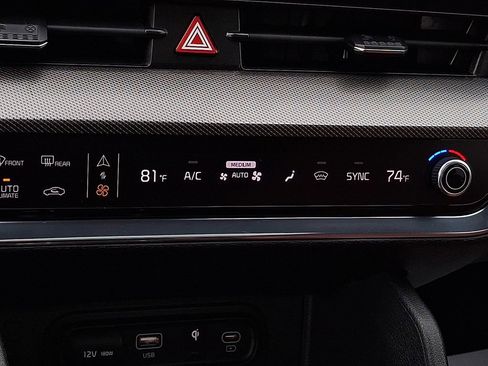 Certified 2023 Kia Sportage SX image 22