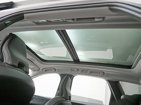 Used 2023 Volvo XC60 B6 Ultimate w/ Protection Package Premier image 33