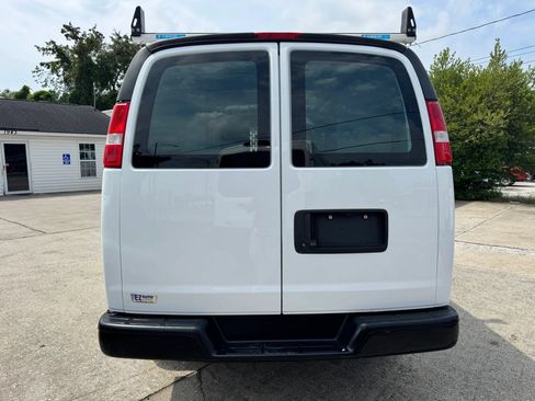 Used 2023 GMC Savana 2500 w/ Driver Convenience Package RWD image 8
