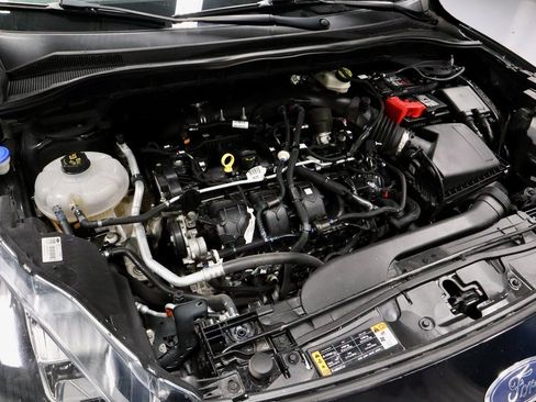 Certified 2022 Ford Escape Titanium w/ Class II Trailer Tow Package image 16