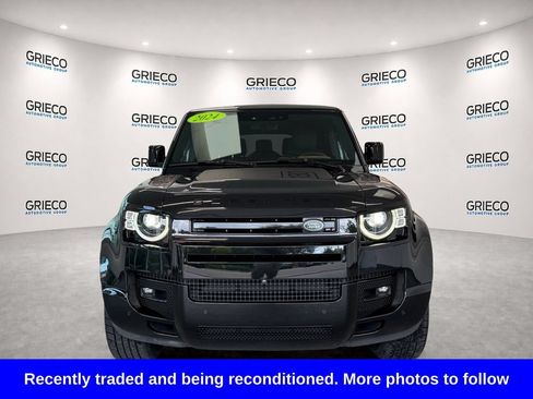 Used 2024 Land Rover Defender 130 X-Dynamic SE AWD/4WD image 2