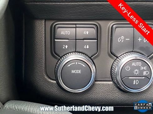 Used 2024 GMC Yukon XL Denali AWD/4WD image 28