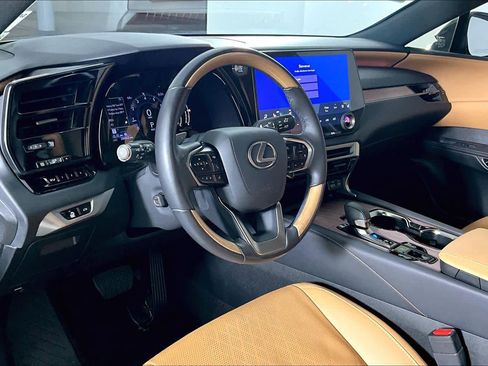 Used 2024 Lexus RX 350 Premium image 16