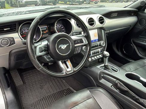 Used 2020 Ford Mustang Premium RWD image 22