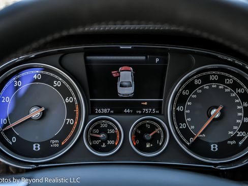 Used 2014 Bentley Flying Spur W12 image 28