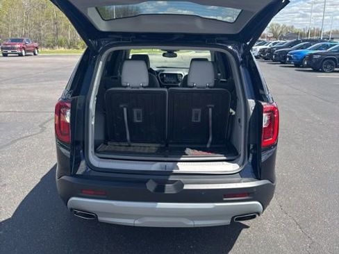 Used 2022 GMC Acadia SLT w/ Technology Package AWD/4WD image 11