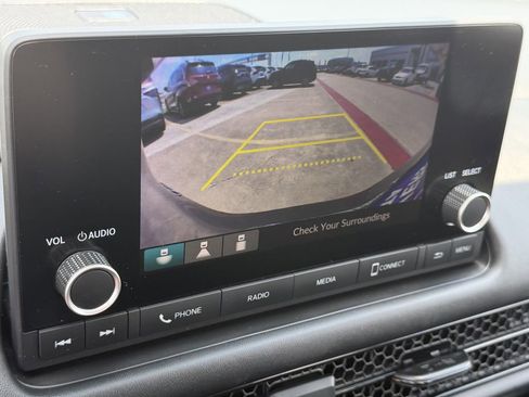 Used 2025 Honda HR-V LX image 18