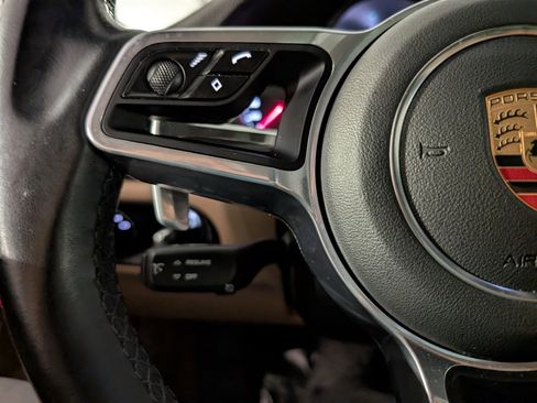 Used 2020 Porsche Macan image 26