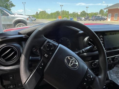 Used 2020 Toyota Tacoma SR image 9