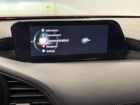 Used 2022 MAZDA MAZDA3 s FWD image 23
