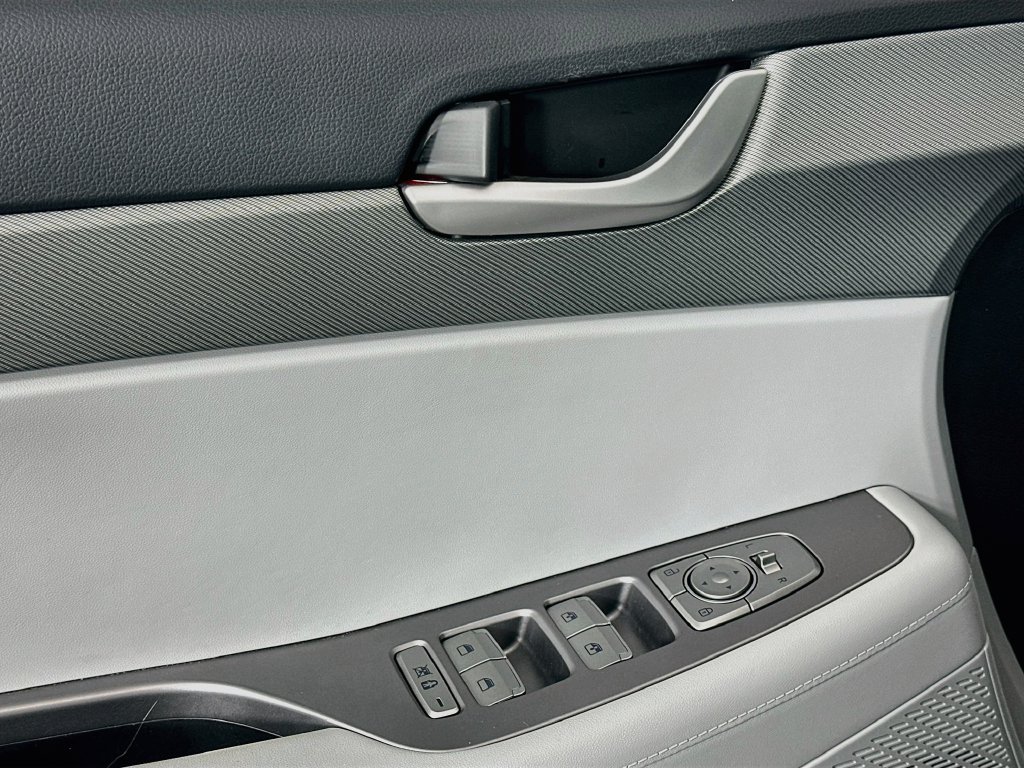 Used 2025 Hyundai Palisade SEL FWD image 18